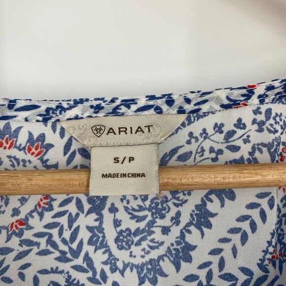 Ariat Shawl Women’s Small Blue & Red Paisley Oversized Lightweight Feminine - Picture 3 of 10